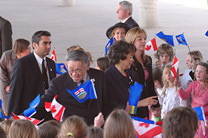 The Kwongs arrive at the Calgary Saddledome for an event during the Queen&#x27;s 2005 Alberta tour.