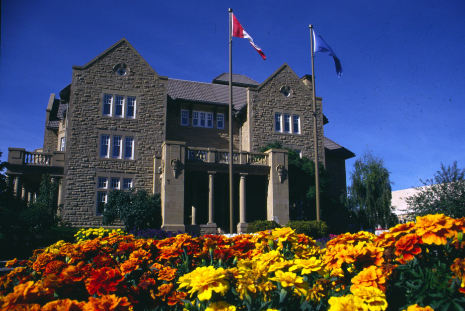 Governmenthouse Colourphoto